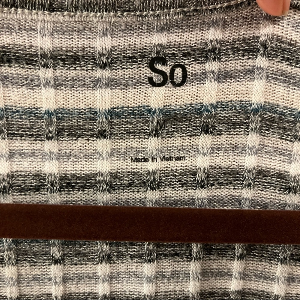 Striped Ribbed Crop Top - Picture 4 of 8
